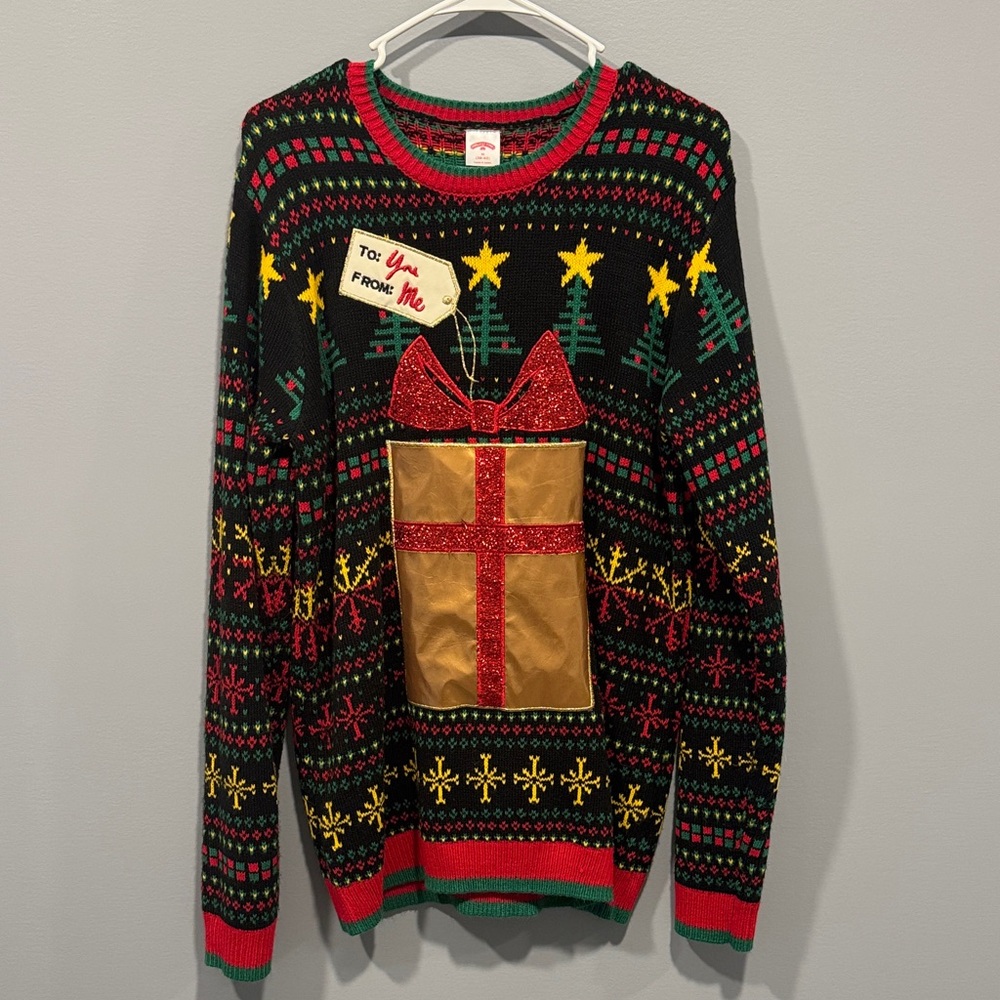 Holiday Time Christmas Sweater Size Medium. Unisex